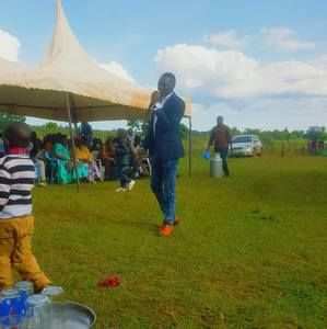 Meet your Posher, Eric